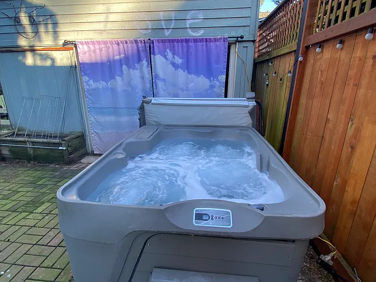 Hot tub