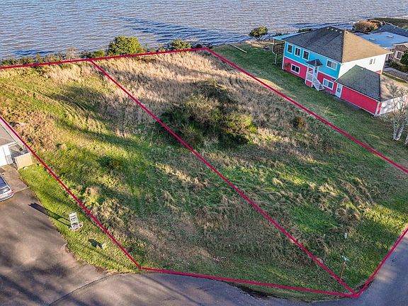 2nd image of 514 Mountain View Court SE