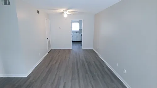 404 8th Avenue NE Photo 1