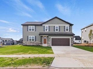 403 Michelle Ln, Cottage Grove, WI 53527