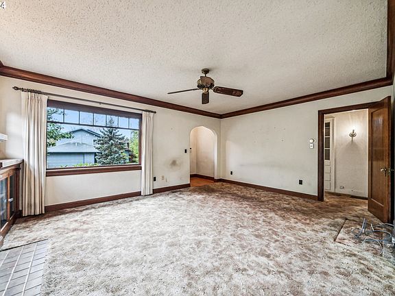 5th image of 2262 SE Lindenbrook Ct