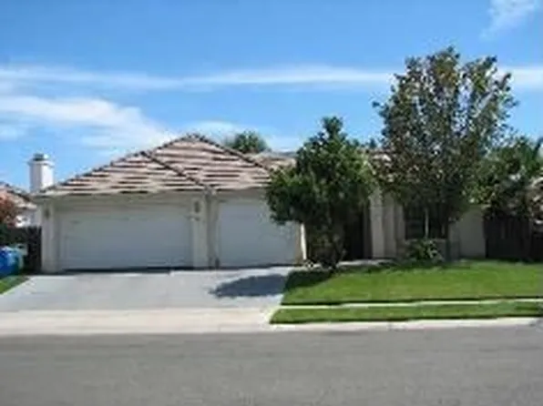 1062 Skyline Dr, Yuba City, CA 95991