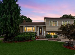 114 Lincoln Rd E, Plainview, NY 11803