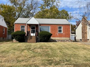 10539 Saint Xavier Ln, Saint Ann, MO