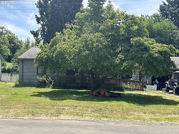 2nd image of 1609 NE 60th St