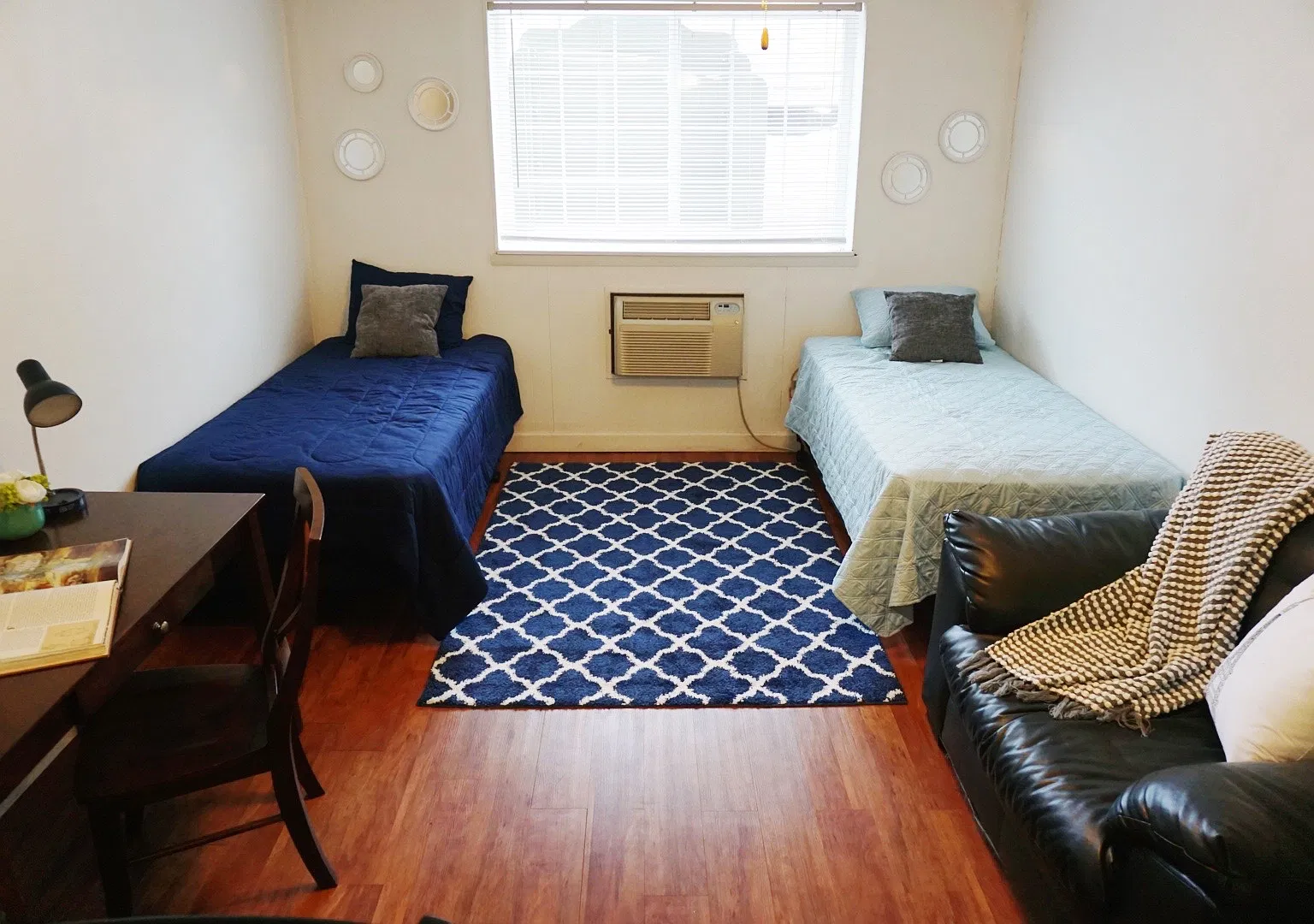 Studio, $1,350 — Photo 2