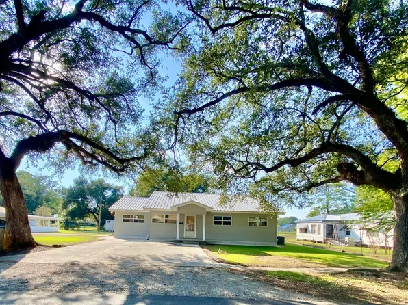 727 Lewis St, Saint Martinville, LA 70582