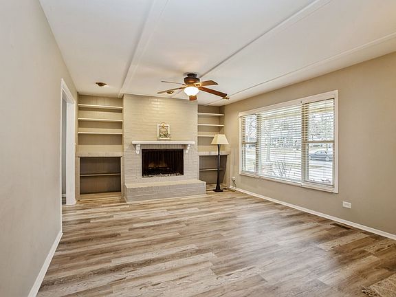 2nd image of 184 Lockwood Ln