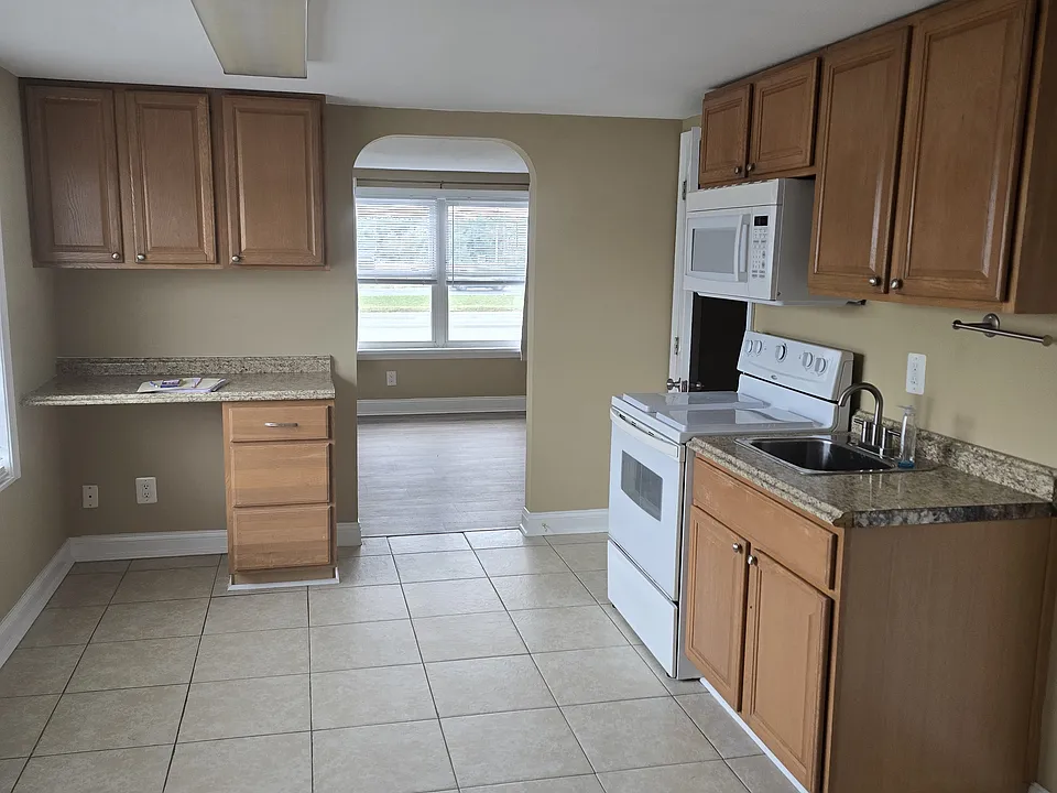 28976 Three Notch Rd #1