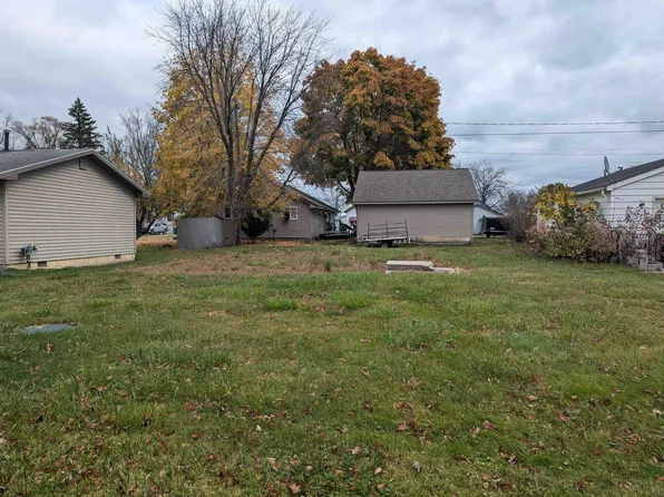 5307 Apple St, Standish, MI 48658