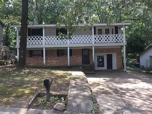 9005 Byron Dr Photo 1