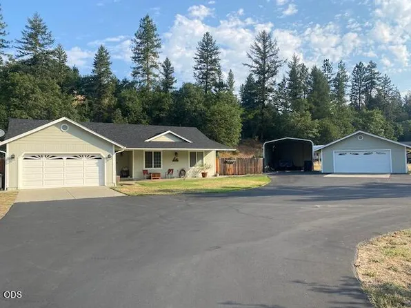 458 Barker Dr, Merlin, OR 97532