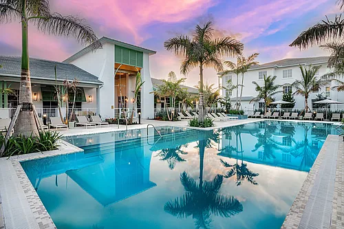 Marlowe Naples Photo 1