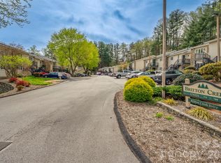 451 Britton Creek Dr, Hendersonville, NC 28791