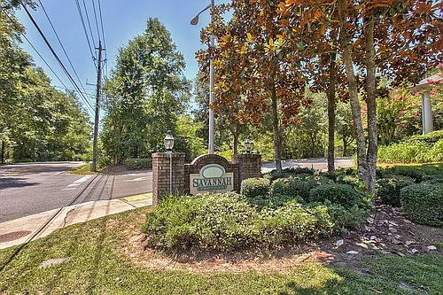 2738 W Tharpe St #405 Photo 1