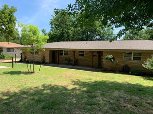 821 S Berry Rd, Norman, OK 73069