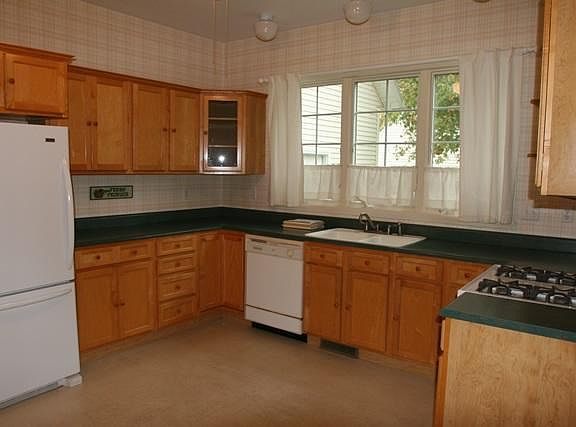 3rd image of 55637 Whisperwynd Ln