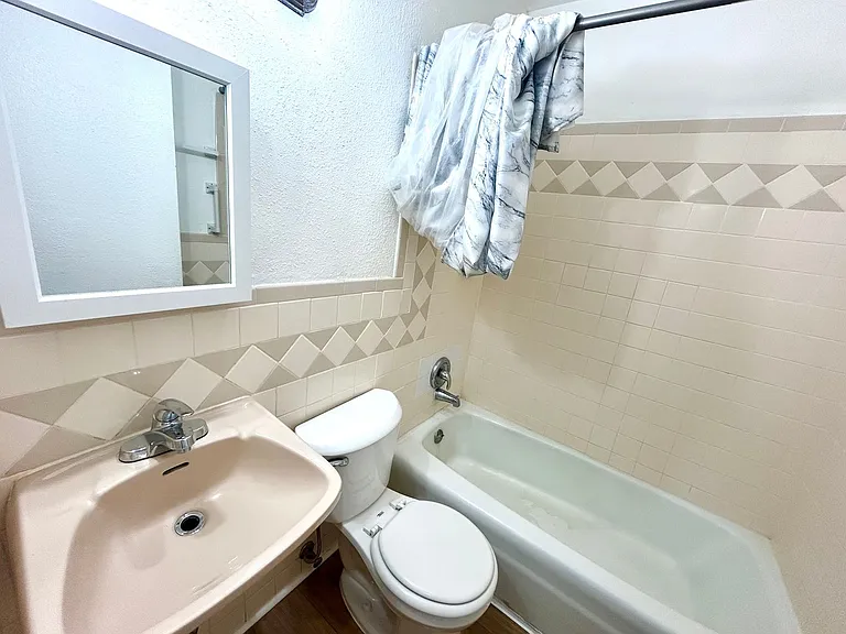 520 Prado St — Photo 25