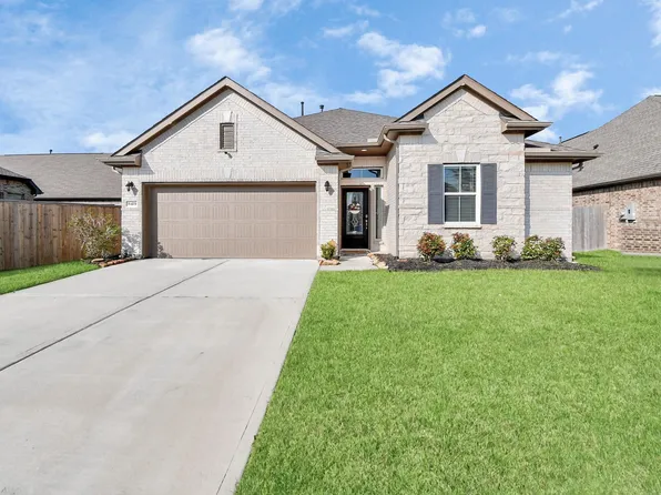 8419 Sunset Horizon Dr, Baytown, TX 77521