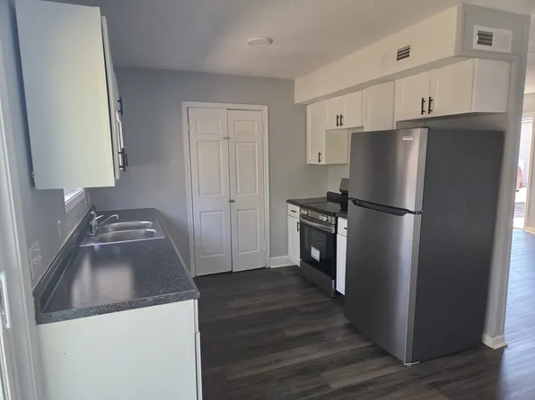 74-76-78 Halifax Dr, Collinsville, VA