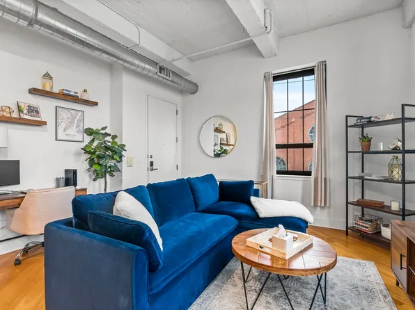 325 Palisade Avenue image 1 of 18