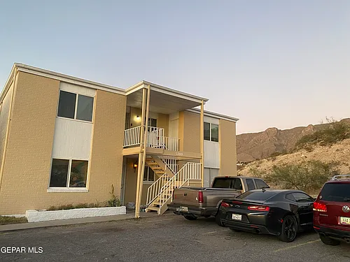 5200 Carousel Dr Photo 1