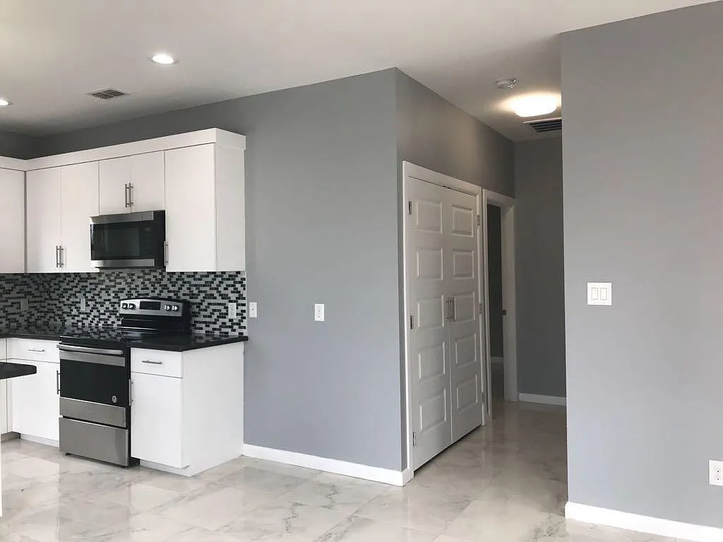 514 Carlisle Ave — Photo 3
