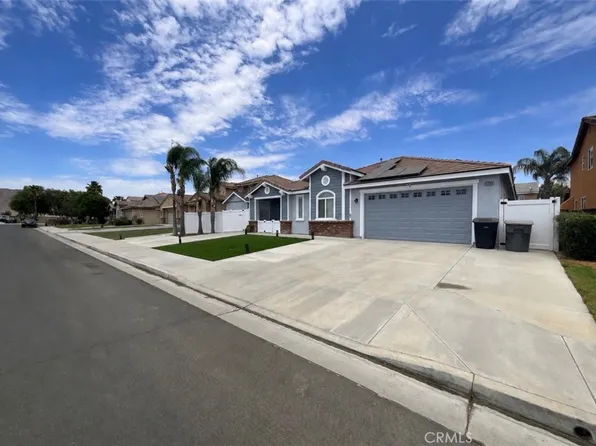 2243 Finch Cir, San Jacinto, CA 92582