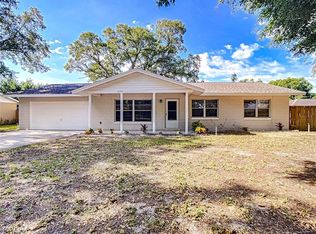 672 W Seminole Ave, Eustis, FL 32726