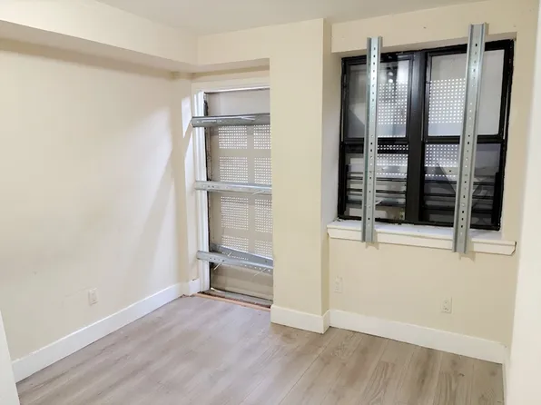 2517 Snyder Avenue image 11 of 14