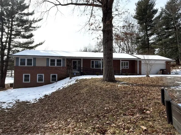 1101 Beechwood Dr NE, Lancaster, OH 43130