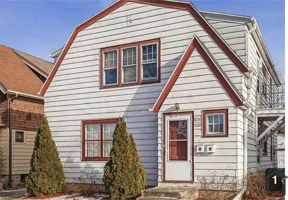 2 bed, $1,100 — Photo 1