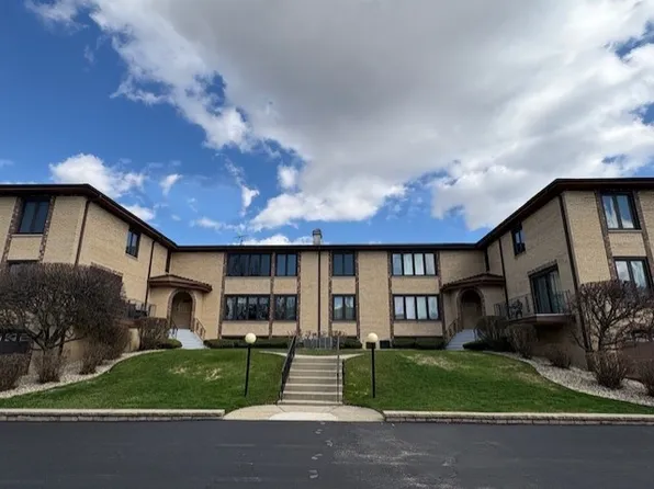 10355 Parkside Ave APT 4, Oak Lawn, IL 60453