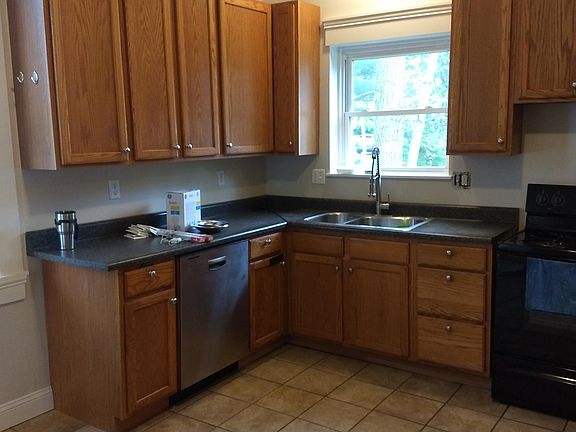 4th image of 6004 Desmond St