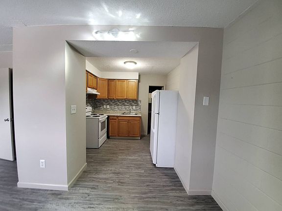 3rd image of 100 Brookside Dr APT 7B