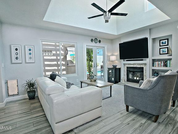 3rd image of 1430 W KEATS Avenue