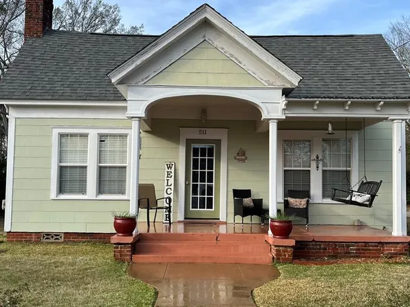 511 E Neches St, Palestine, TX 75801