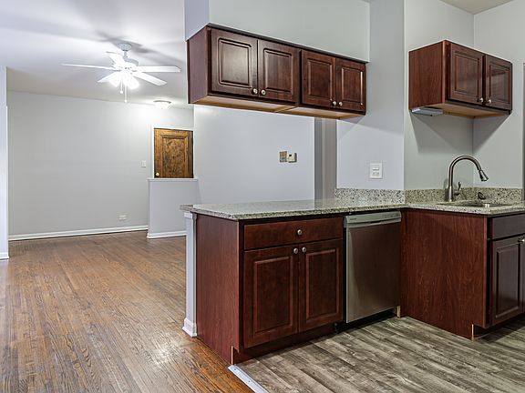 2nd image of 3711 N Sheffield Ave #407