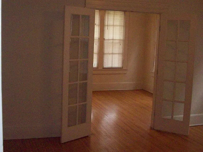 1861 Poplar Ave #5 — Photo 10