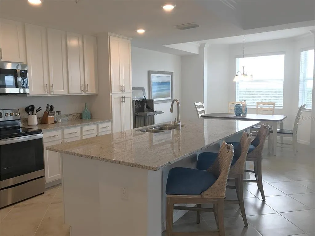 2 bed, 2.0 bath, 1154 sqft, $6,000 — Photo 3