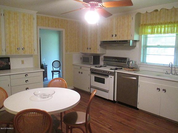 2nd image of 2055 Delmas St