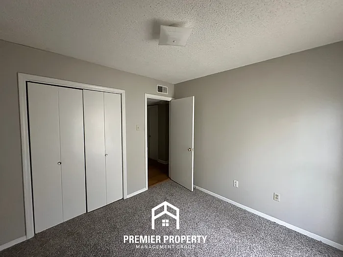 1082 Hooker St — Photo 15