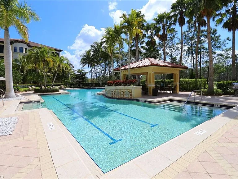 2868 Tiburon Blvd E #102 — Photo 33