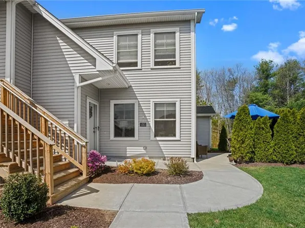 9 Jupiter Ln Unit A, Wyoming, RI 02898