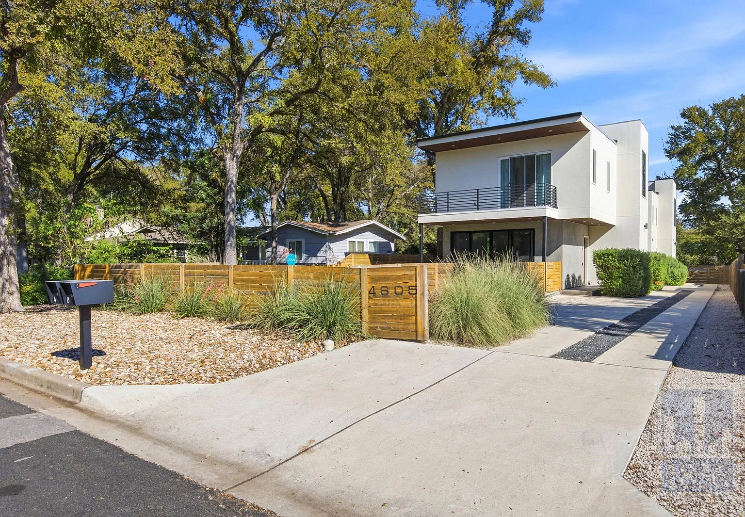 3 bed, 2.5 bath, 1846 sqft, $4,350 — Photo 1