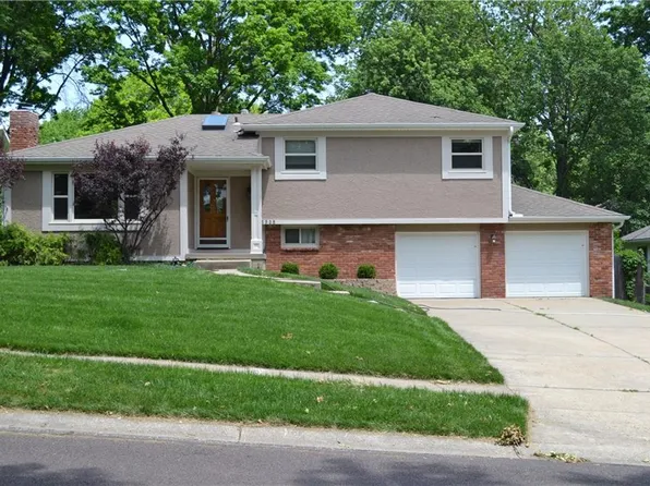 5908 W 94th Ter, Overland Park, KS 66207