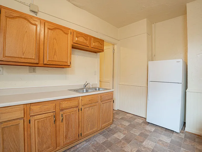 828 N Milwaukee St — Photo 7