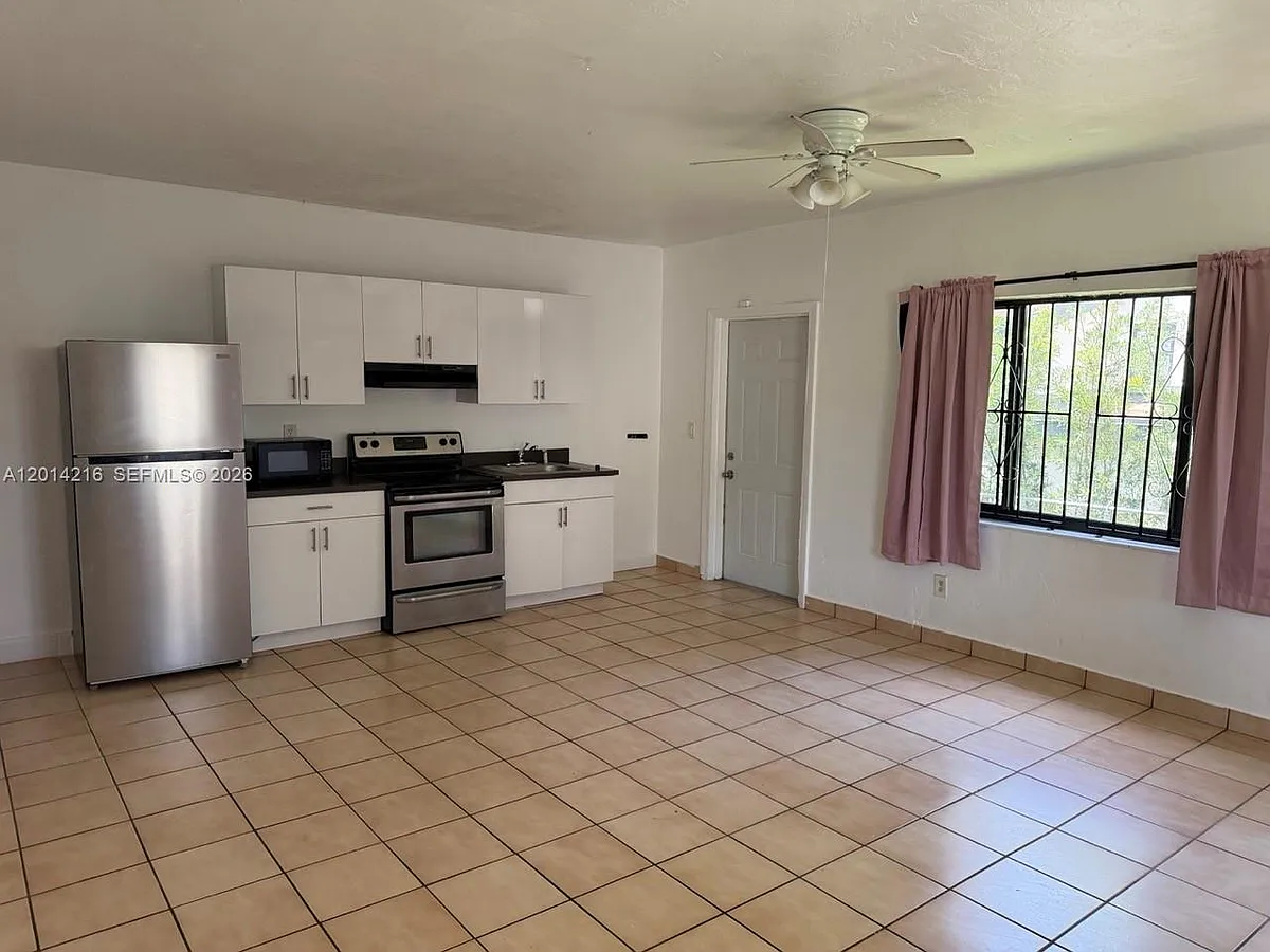 Building Photo - 4761 NW 11th Ave #REAR