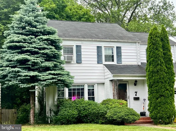 7 Pershing Ave, Ewing, NJ 08618