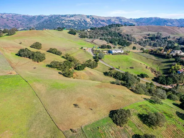 2235 Liberata Dr, Morgan Hill, CA 95037